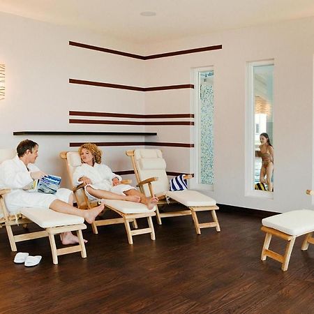 Resort Dorfhotel Boltenhagen Boltenhagen Экстерьер фото