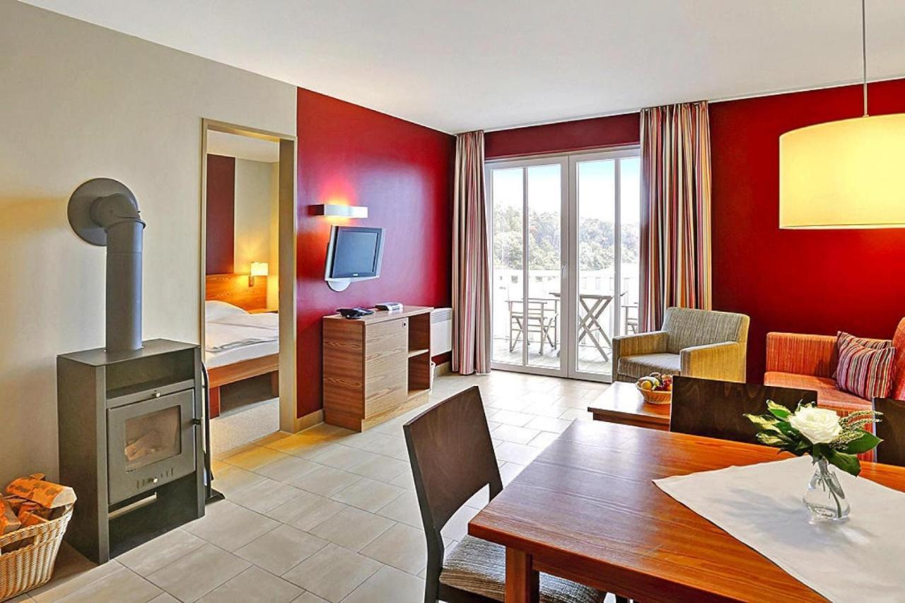Resort Dorfhotel Boltenhagen Boltenhagen Экстерьер фото